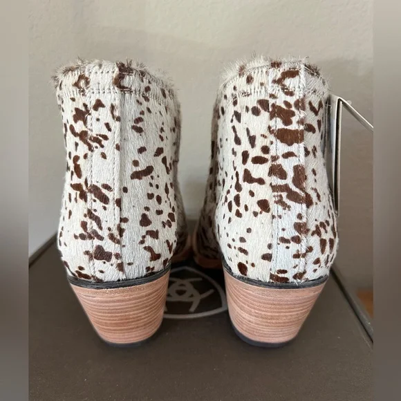 NEW Ariat Women's Brown/White Calf Hair Dixon Snip Toe Bootie 9B - Picture 3 of 9